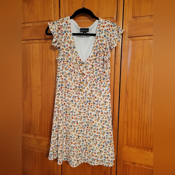 White floral sundress, Fortune + Ivy, Medium - Picture 2 of 8